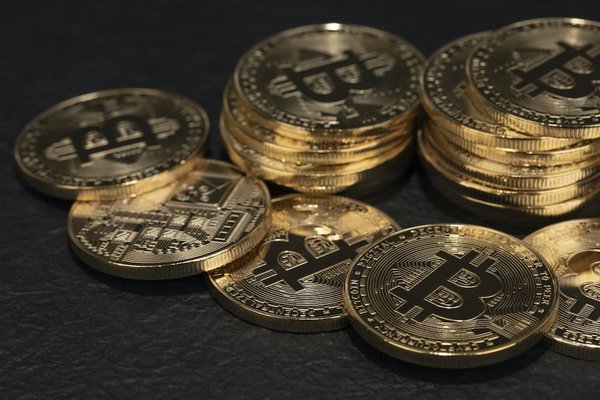 Crypto-Monnaies et Économie Globale : Quel Avenir pour les Monnaies Numériques?
