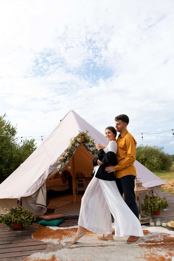 Séjour romantique en camping 4 étoiles en bord de mer