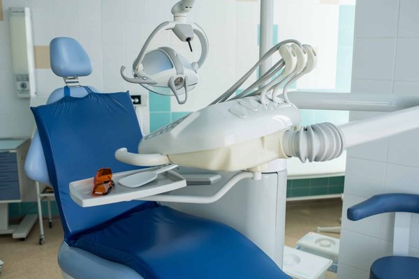 Quels sont les services offerts par les cliniques dentaires ?